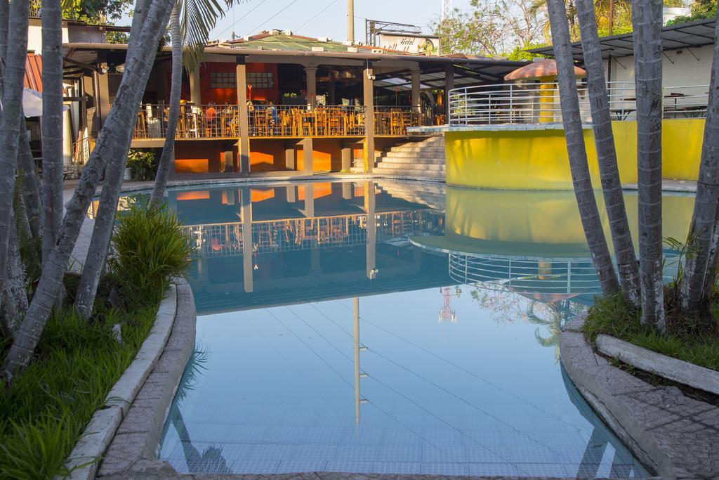 Hotel Villa Hermosa Retalhuleu Exteriör bild